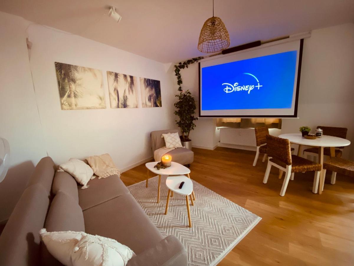 Home Cinema - Balcony - Wi-Fi & Streams Magdeburgo Exterior foto